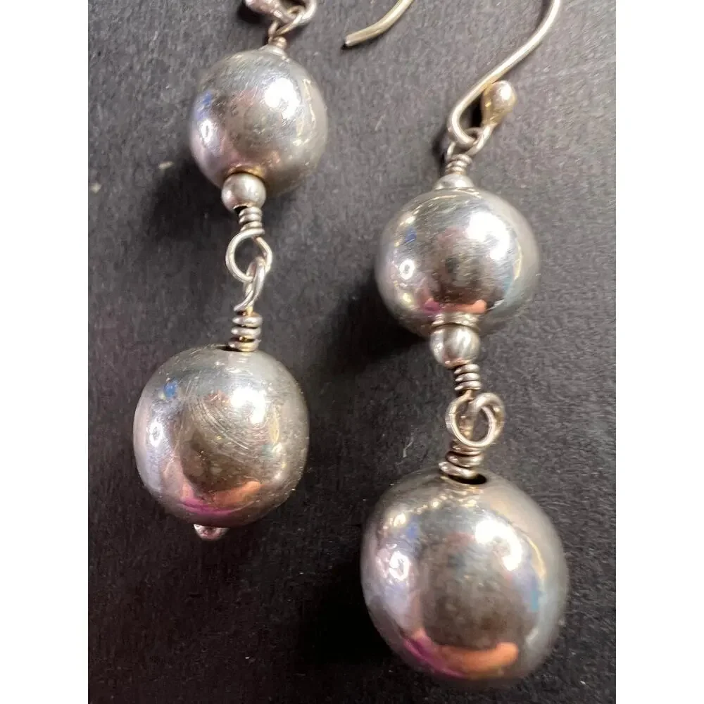 Vintage sterling silver graduated ball dangling earrings